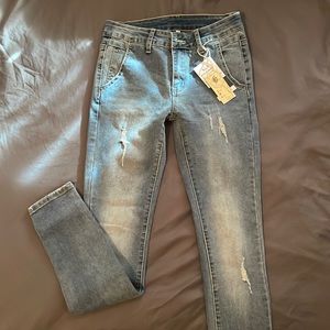 S&A skinny jeans brand new with tags